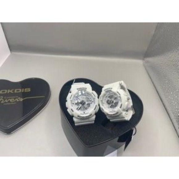 TWO New Watches  FREE Heart Shape DISPLAY CASE - Picture 11 of 11